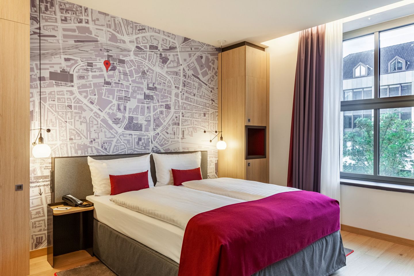 DH_ICE_Dortmund_room_Business_Double_1_33eb53b969